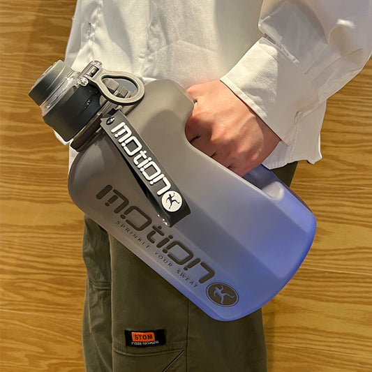 2000ml Large Water Cup Plastic Female Scale